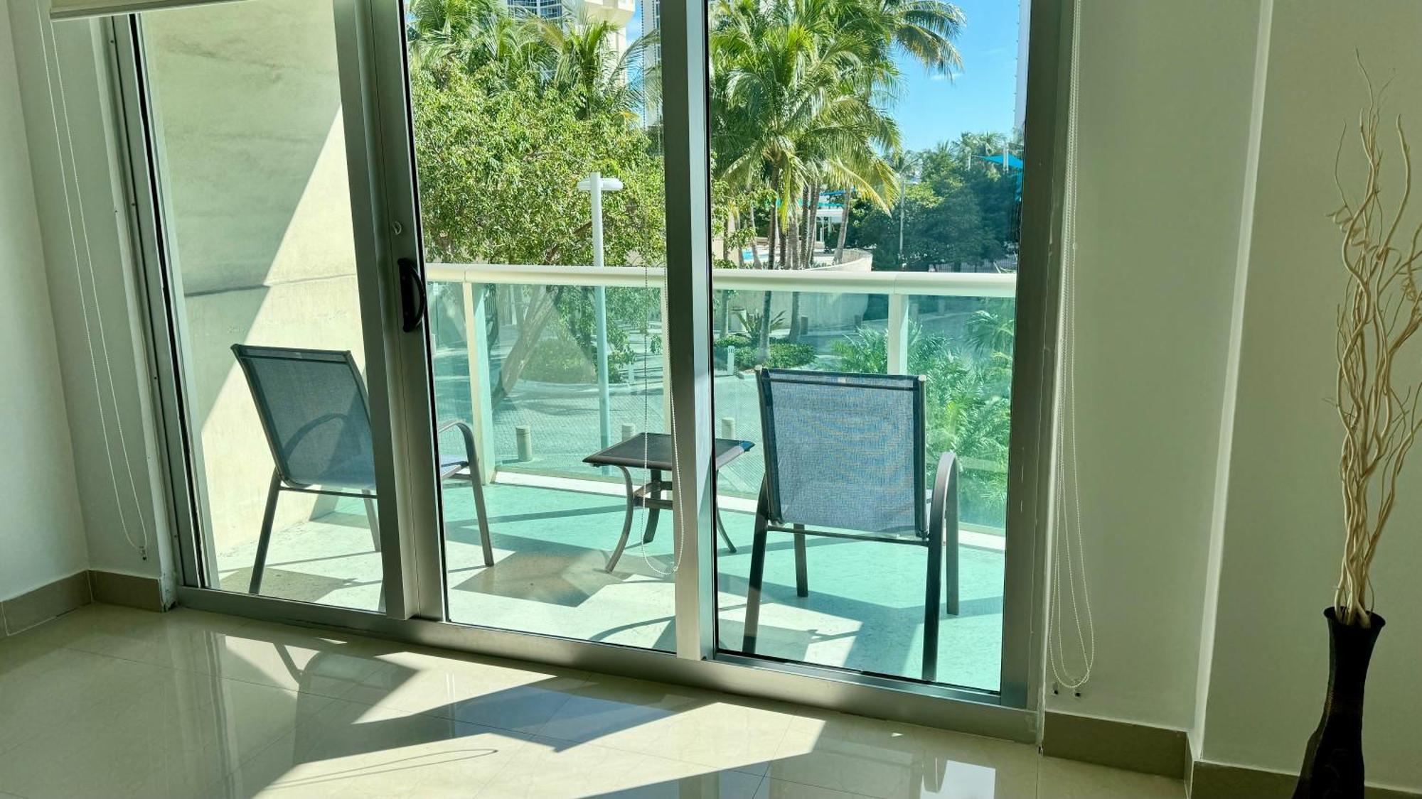 Sunny Isles, Beach Life! Parking Included マイアミビーチ エクステリア 写真